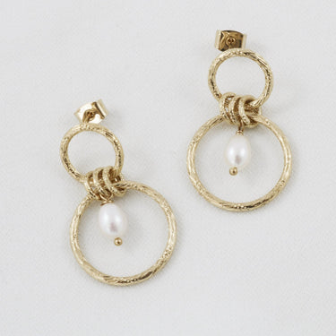 Laura pearl earrings